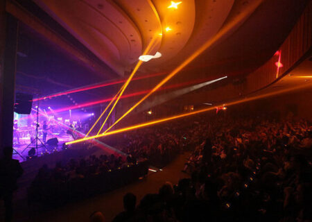 اجرای کنسرت -نمایش «راه عشق» در برج میلاد تهران