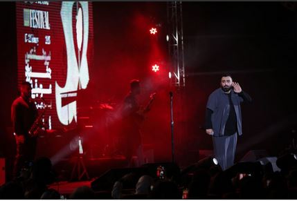 رفع دلتنگی مسعود صادقلو با طرفدارانش در روز دوم جشنواره موسیقی فجر