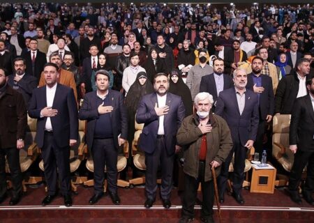 محمد خزاعی: در جشنواره‌ای حضور پیدا کردم که بوی شهداء و انقلاب می‌دهد