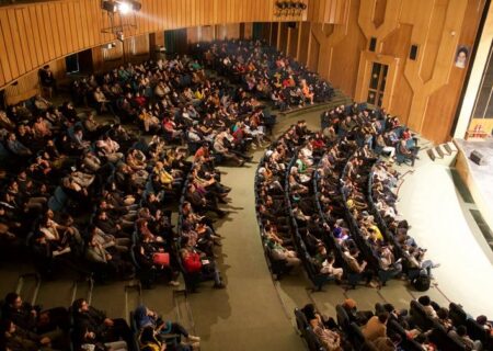 نشاط اجتماعی و مشارکت مردمی در جشنواره‌ تئاتر پارس