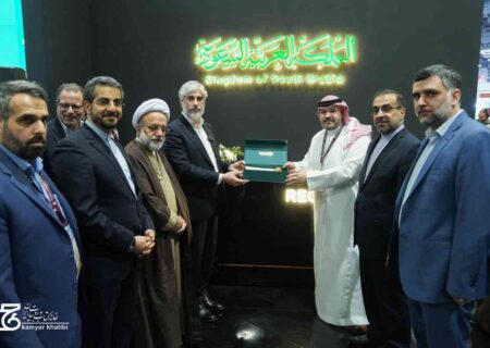 بازدید هیات ایرانی حاضر در نمایشگاه کتاب دهلی نو از غرفه عربستان